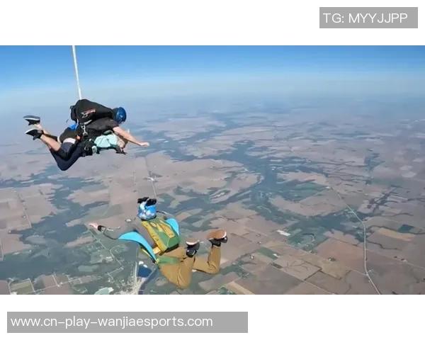 史上最大规划,来自20个国家的104名跳伞者在美国上空组成空中巨型伞阵,现场曝光 史上最大规划,来自20个国家的104名跳伞者在美国上空组成空中巨型伞阵,现场曝光